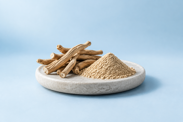 Dried ashwagandha roots and powder